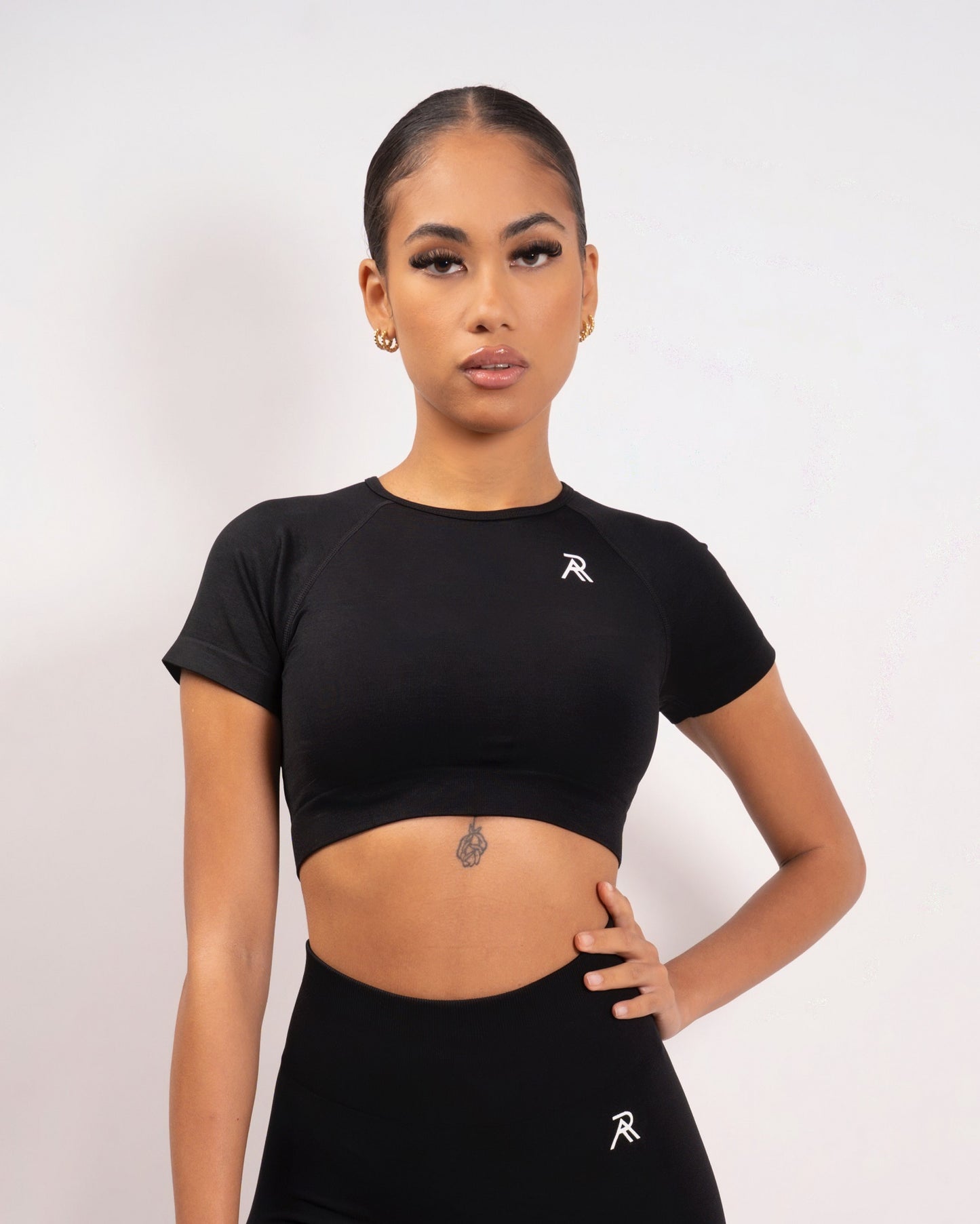 Signature Seamless Crop Top - Black